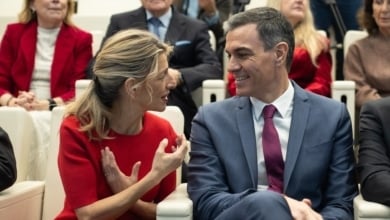 Sumar se opone al aumento del gasto militar que plantea el PSOE antes de reunirse con Sánchez