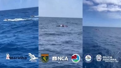 La Guardia Civil intercepta en el Atlántico un narcosubmarino con 6,6 toneladas de cocaína