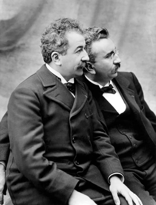 Los hermanos Auguste (izquierda) y Louis Lumière