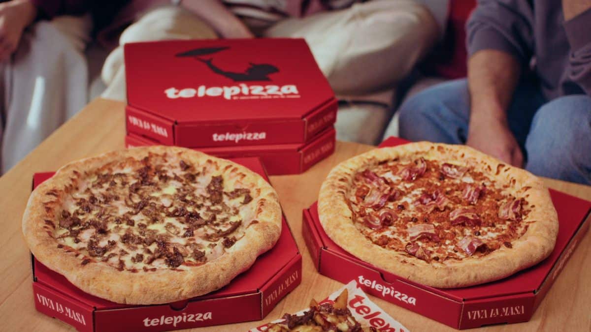 Telepizza lanza dos nuevas recetas para ampliar la familia de su pizza Barbacoa, la más vendida