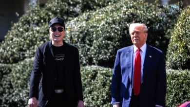 Trump y Musk en el tren de la bruja